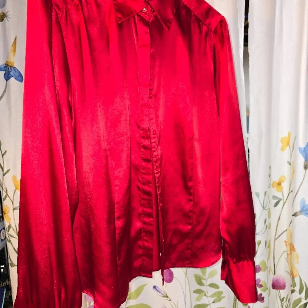 APOSTROPHE Red Satin Women's Blouse Size - XL Valentine's Day Top - Picture 3 of 9